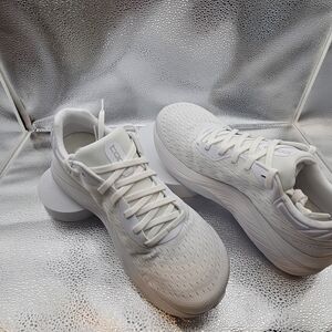 Topo Men's White Athletic Sneakers - Lightweight Performance